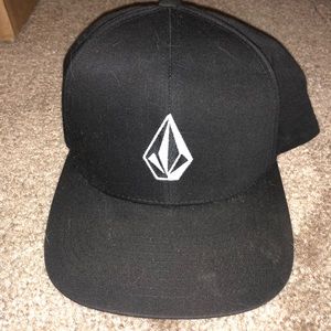 Good condition Volcom SnapBack